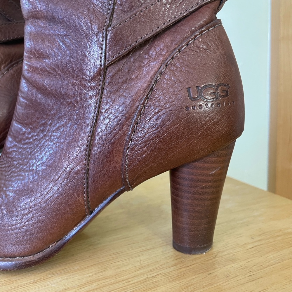 UGG Women's Chestnut Brown Pebbled Leather Heeled Boots, Size 8 - Picture 4 of 14
